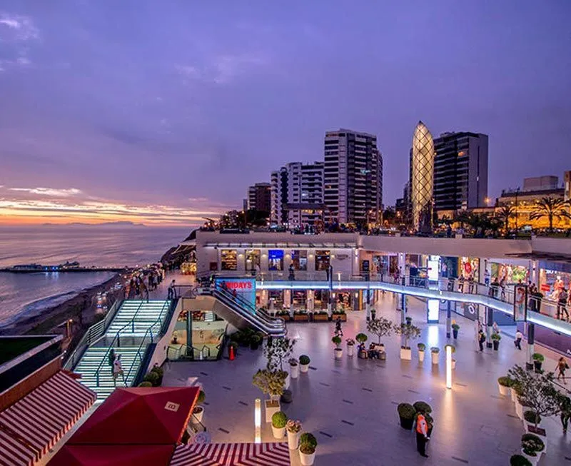 Miraflores Frente al Mar y el Bohemio Barranco - 1